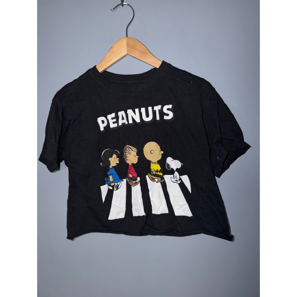 ❤️‍🔥BOGO FREE Snoopy Beatles Peanuts Black Cropped Graphic Tee Charlie Brown